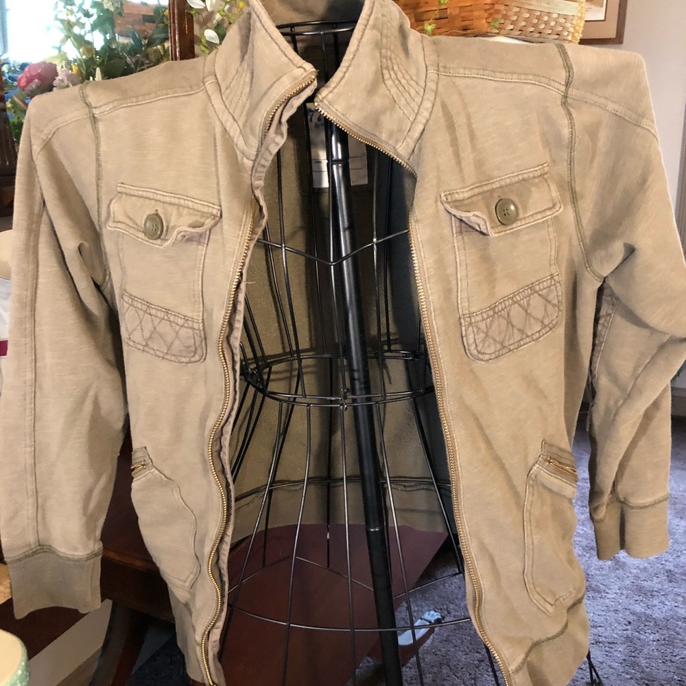Kids light weight jacket. Free with any purchase. Just bundle it!